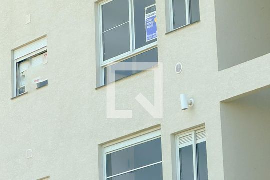 Plaquinha de apartamento para alugar com 2 quartos, 70m² em Ingleses do Rio Vermelho, Florianópolis