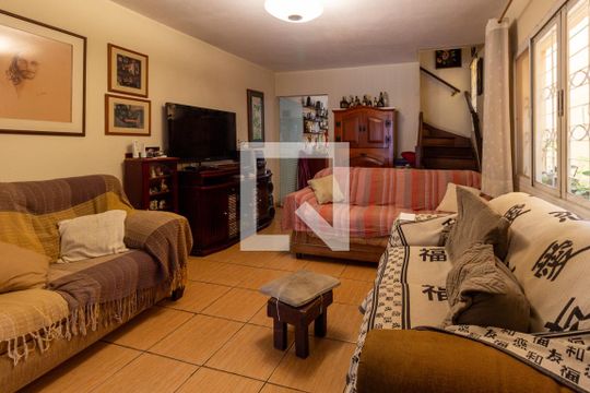 Sala de casa para alugar com 3 quartos, 210m² em Água Branca, São Paulo