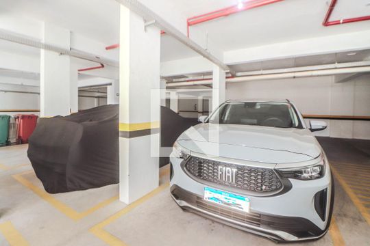 Garagem de apartamento à venda com 3 quartos, 118m² em Jardim Lindóia, Porto Alegre