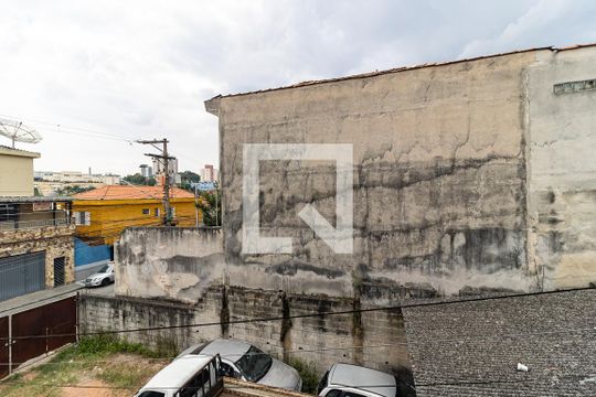 Vista da Sala de casa à venda com 1 quarto, 280m² em Vila Liviero, São Paulo