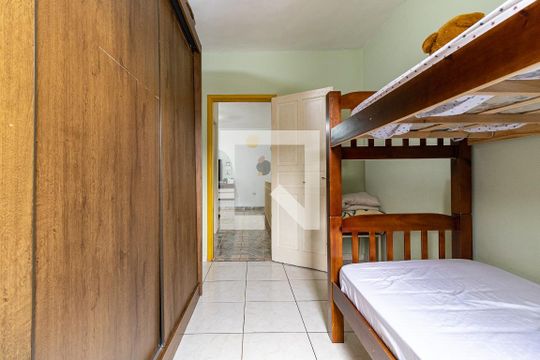 Quarto 2 de casa à venda com 1 quarto, 280m² em Vila Liviero, São Paulo