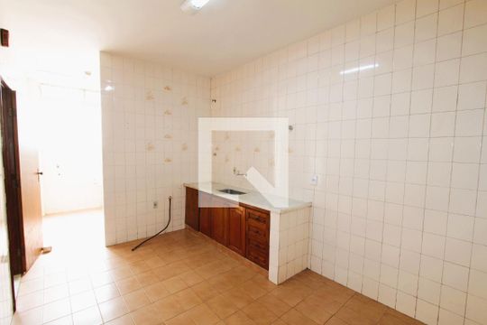 Cozinha de apartamento para alugar com 3 quartos, 87m² em Coração Eucarístico, Belo Horizonte