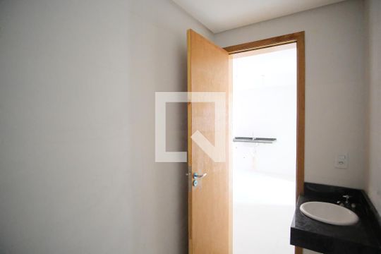 Banheiro de apartamento para alugar com 2 quartos, 34m² em Chácara Califórnia, São Paulo