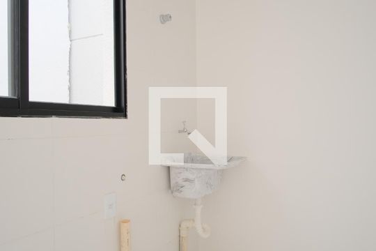 Cozinha e Área de Serviço de apartamento para alugar com 2 quartos, 38m² em Chácara Califórnia, São Paulo