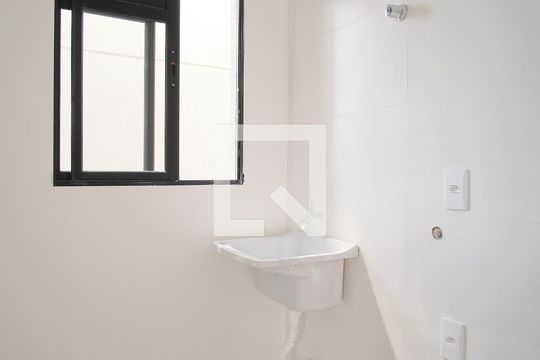 Cozinha e Área de Serviço de apartamento para alugar com 2 quartos, 33m² em Chácara Califórnia, São Paulo