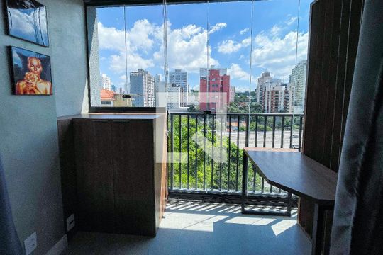Varanda de kitnet/studio à venda com 1 quarto, 35m² em Pinheiros, São Paulo