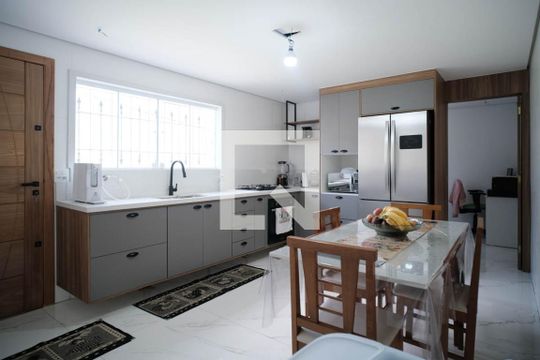 Cozinha de casa à venda com 3 quartos, 140m² em Ponte Rasa, São Paulo