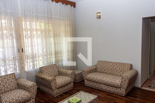 Sala de casa para alugar com 4 quartos, 280m² em Jardim Campo Grande, São Paulo