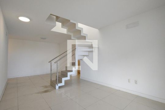 Sala de apartamento para alugar com 4 quartos, 280m² em Barra da Tijuca, Rio de Janeiro