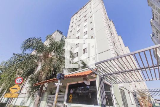 Fachada de apartamento para alugar com 2 quartos, 46m² em Jardim Santa Teresinha, São Paulo