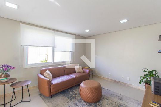 Sala 1 de casa à venda com 3 quartos, 300m² em Rio Branco, Canoas