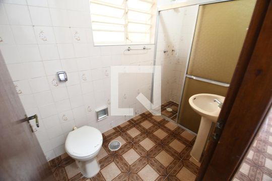 Banheiro Social de casa à venda com 3 quartos, 200m² em Jardim Santana, Campinas