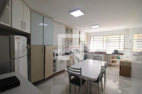 Cozinha de casa à venda com 3 quartos, 173m² em Vila Bandeirantes, São Paulo