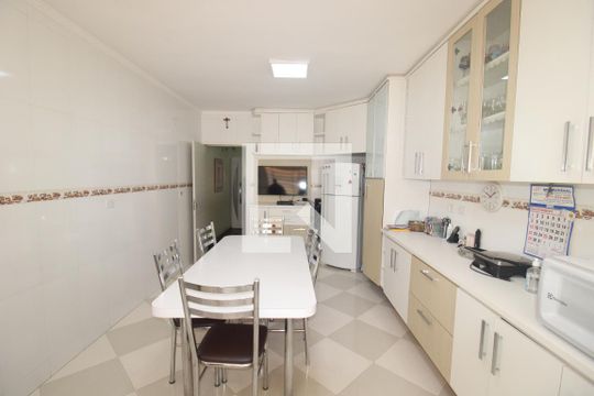 Cozinha de casa à venda com 3 quartos, 173m² em Vila Bandeirantes, São Paulo