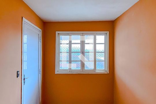 Quarto de Serviço de casa à venda com 4 quartos, 200m² em Vila Invernada, São Paulo