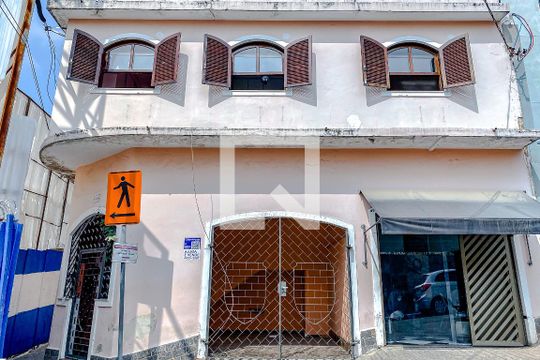 Fachada - Plaquinha de casa à venda com 4 quartos, 200m² em Vila Invernada, São Paulo