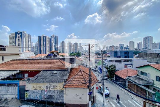 Vista de casa à venda com 4 quartos, 260m² em Vila Invernada, São Paulo