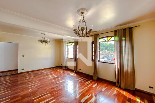 Sala de casa à venda com 4 quartos, 260m² em Vila Invernada, São Paulo