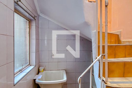 Área externa de casa à venda com 4 quartos, 260m² em Vila Invernada, São Paulo
