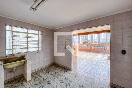 Área de Serviço de casa à venda com 4 quartos, 260m² em Vila Invernada, São Paulo