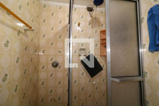 Banheiro de apartamento para alugar com 1 quarto, 42m² em Aviação, Praia Grande