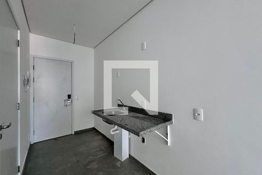 Studio de kitnet/studio para alugar com 1 quarto, 29m² em Santo Amaro, São Paulo