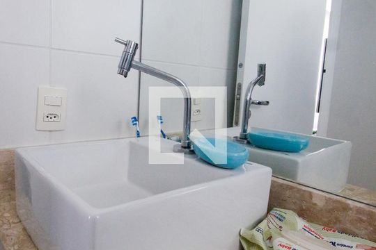 Banheiro de apartamento para alugar com 2 quartos, 41m² em Vila Andrade, São Paulo