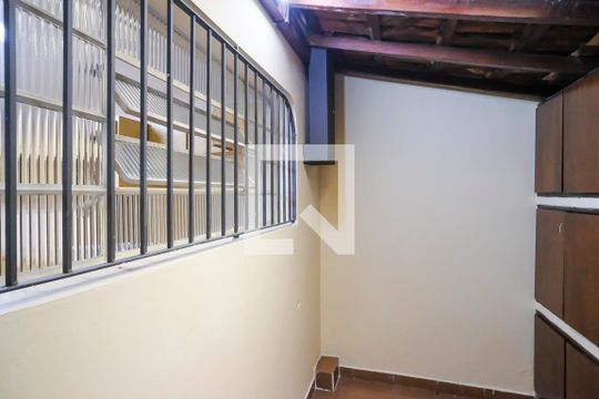 Área de serviço de casa à venda com 3 quartos, 240m² em Santa Maria, Santo André