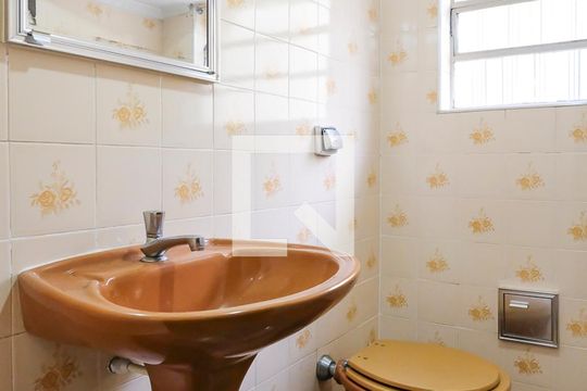 Lavabo de casa à venda com 3 quartos, 240m² em Santa Maria, Santo André