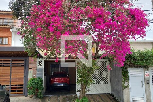 Fachada de casa à venda com 3 quartos, 100m² em Vila Madalena, São Paulo