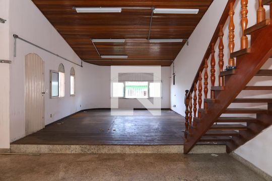 Sala de casa para alugar com 4 quartos, 400m² em Vila Princesa Isabel, São Paulo
