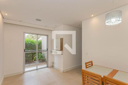 Apartamento para alugar com 2 quartos, 50m² em Vila Liviero, São Paulo