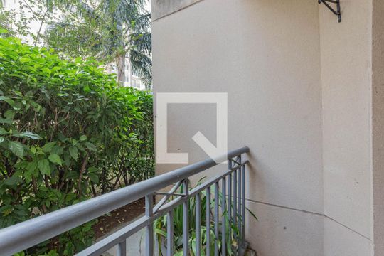 Varanda de apartamento para alugar com 2 quartos, 50m² em Vila Liviero, São Paulo