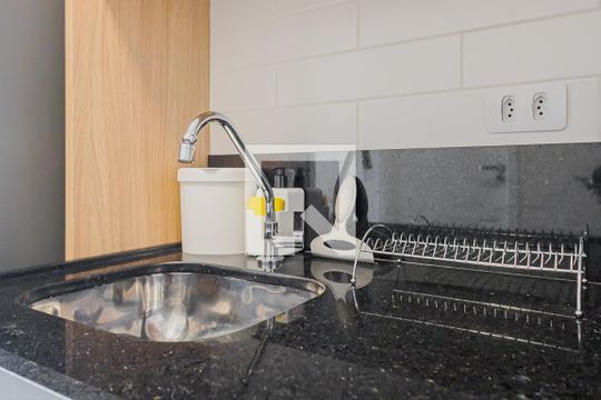 Cozinha de kitnet/studio para alugar com 1 quarto, 28m² em Pinheiros, São Paulo