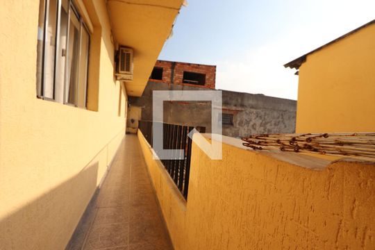 Área externa de casa para alugar com 3 quartos, 120m² em Jardim Sao Gabriel, São Paulo