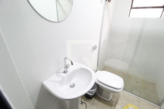 Banheiro Social de apartamento para alugar com 2 quartos, 80m² em Daniel Fonseca, Uberlândia