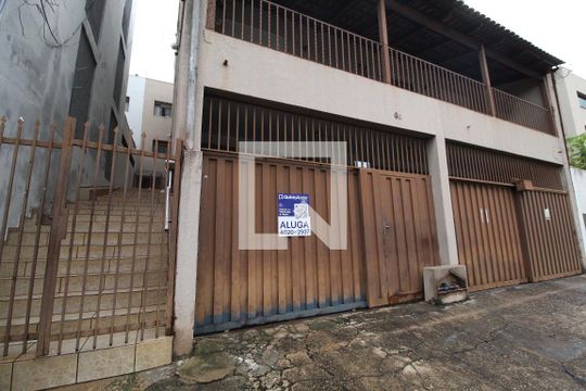 Fachada de apartamento para alugar com 2 quartos, 80m² em Daniel Fonseca, Uberlândia