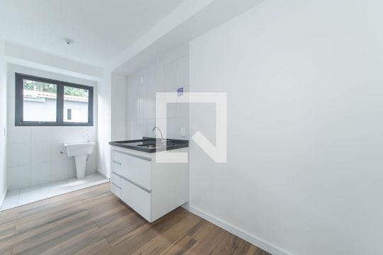 Cozinha de apartamento à venda com 2 quartos, 39m² em Campo Belo, São Paulo