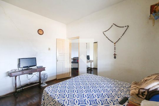 Suíte  de casa à venda com 3 quartos, 276m² em Carlos Prates, Belo Horizonte