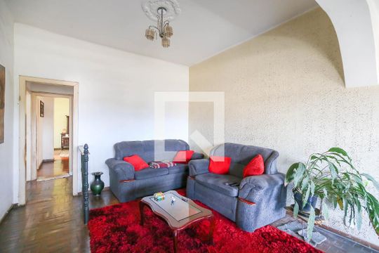 Sala de casa à venda com 3 quartos, 276m² em Carlos Prates, Belo Horizonte