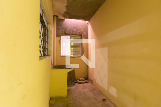 Área de Serviço 2 de casa à venda com 5 quartos, 300m² em Vila Carmosina, São Paulo