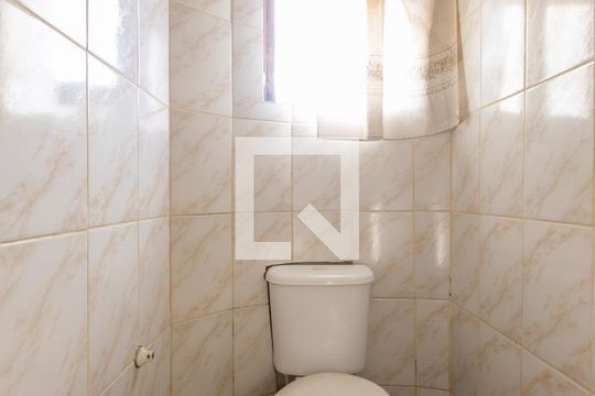 Banheiro da Suíte 1 de casa à venda com 5 quartos, 300m² em Vila Carmosina, São Paulo