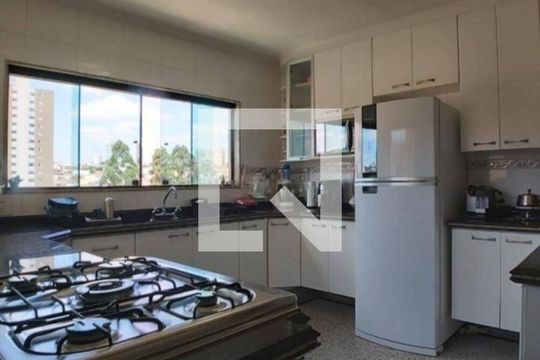 Casa à venda com 4 quartos, 490m² em Jardim Textil, São Paulo