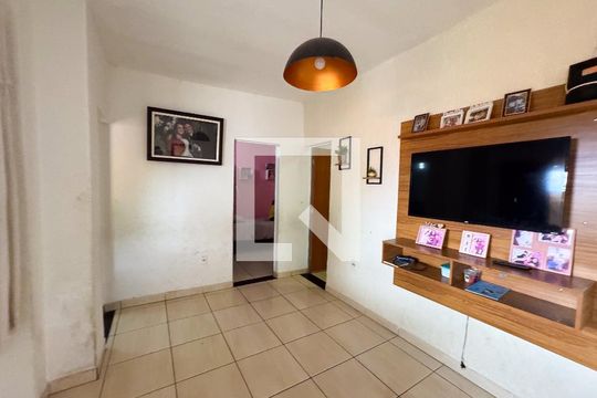 Casa 2 - Sala de casa à venda com 6 quartos, 360m² em Riacho das Pedras, Contagem