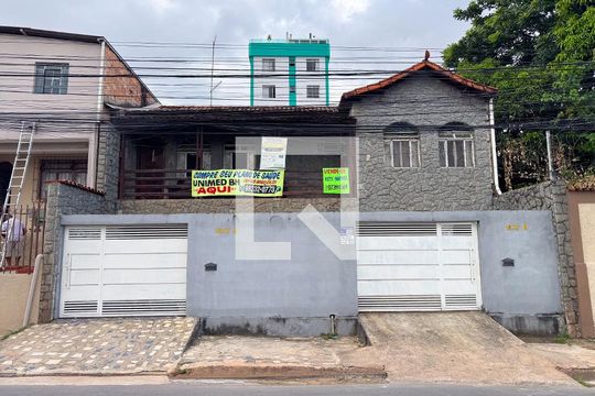Fachada de casa à venda com 6 quartos, 360m² em Riacho das Pedras, Contagem