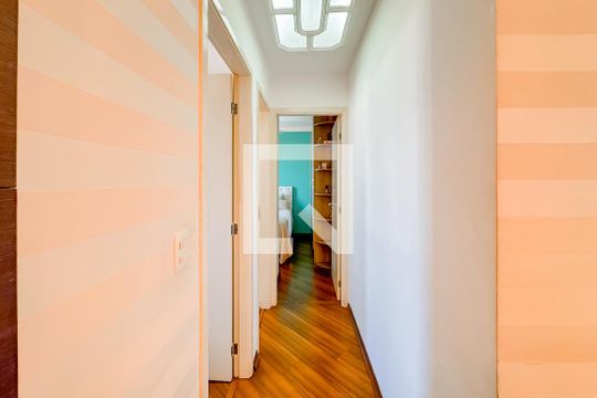 Corredor de apartamento à venda com 2 quartos, 50m² em Ipiranga, São Paulo