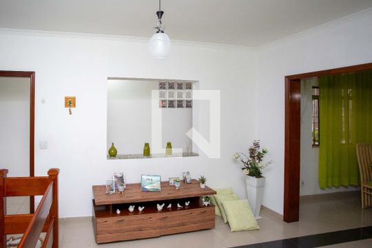 Sala de Estar de casa para alugar com 3 quartos, 250m² em Vila Nogueira, Diadema