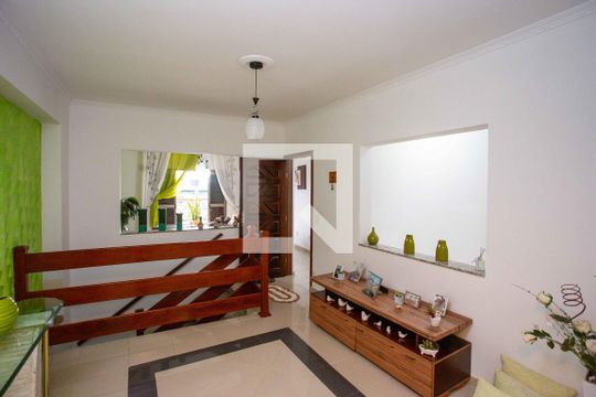 Sala de Estar de casa para alugar com 3 quartos, 250m² em Vila Nogueira, Diadema