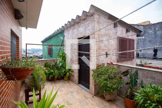 Área comum de casa para alugar com 3 quartos, 250m² em Vila Nogueira, Diadema
