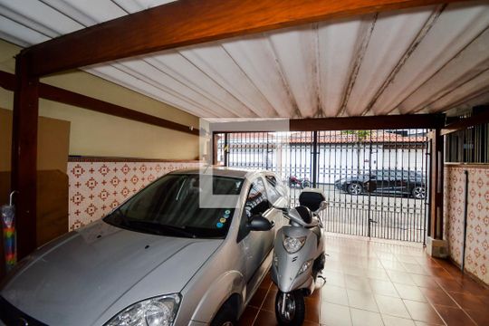 Garagem de casa à venda com 3 quartos, 240m² em Vila Adelaide Perella, Guarulhos